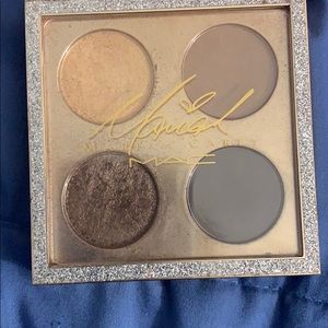 Mariah Carey  eyeshadow pallet